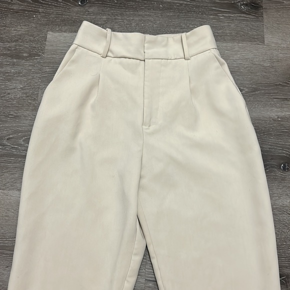 Zara Hight Waisted Cream Business Causal Pants - Picture 2 of 7